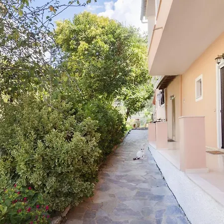 Appartement Dora Pagoi 3 *