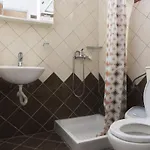 Dora Pagoi 3 *