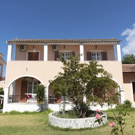 Appartement Dora Pagoi 3 *