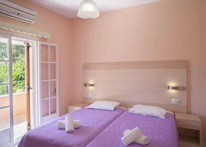 Dora Pagoi 3 Agios Georgios Pagon